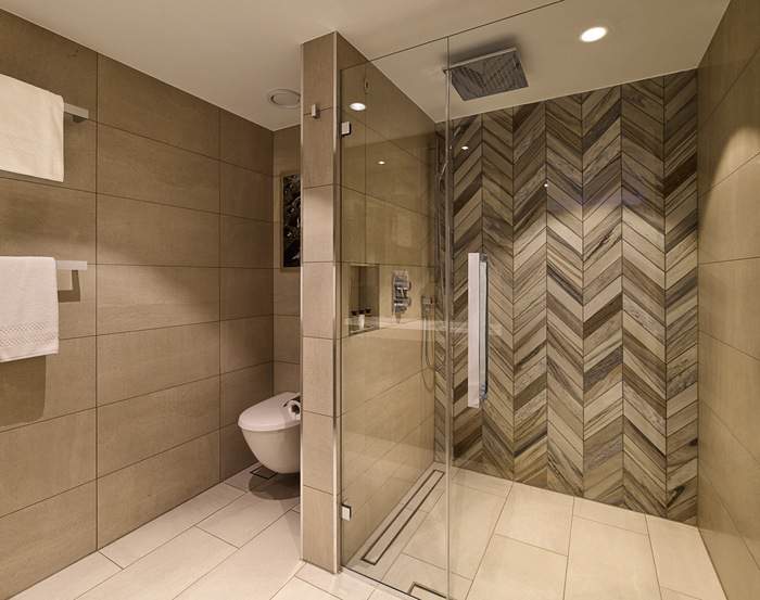 Azamara Azamara Journey World Owner's Suite Bathroom 2 ©Michael Pisarri.jpg